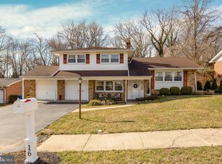 16 Decker Dr, Newark, DE 19711