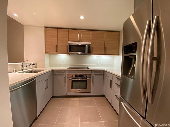 4th image of 555 4th St Unit 616