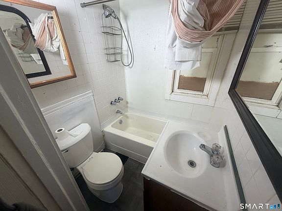 4th image of 243 Center St Floor 1