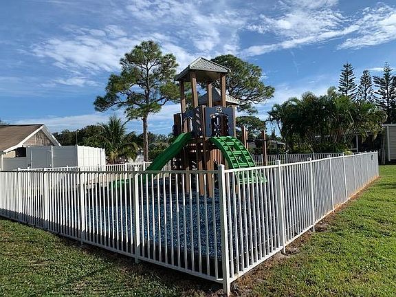 4th image of 2555 Pga Blvd Lot 20