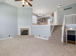 1378 S Brentwood Dr, Olathe, KS 66062