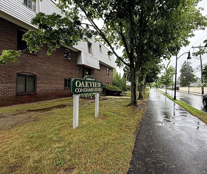 1st image of 15 Oak Neck Rd #16