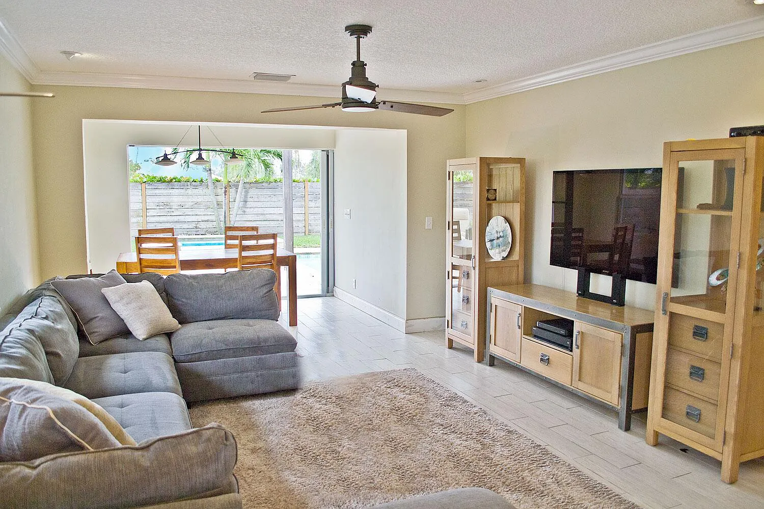 2 bed, 2.0 bath, 1127 sqft, $10,000 — Photo 4