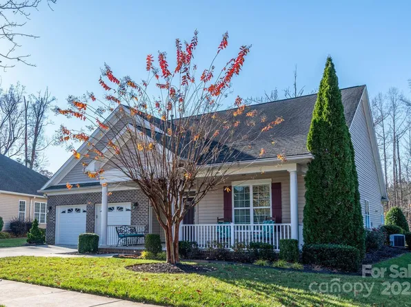 12612 Meetinghouse Dr, Cornelius, NC 28031