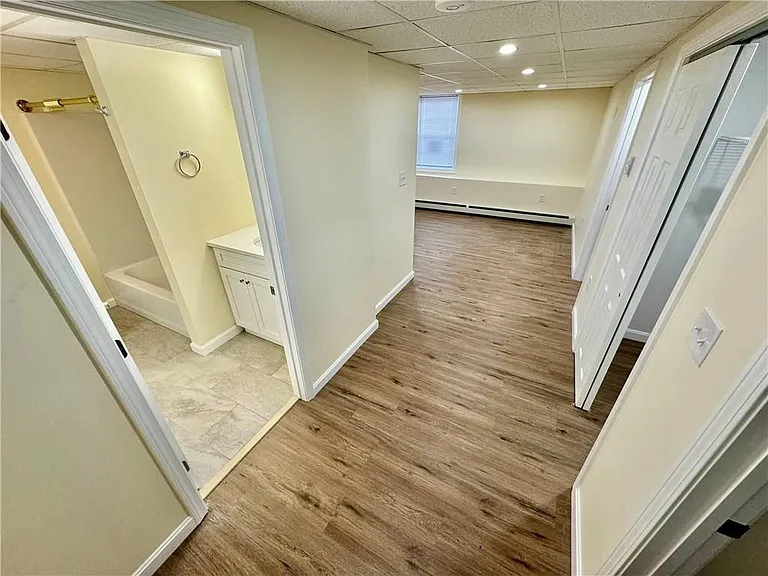 32 Silva St — Photo 23