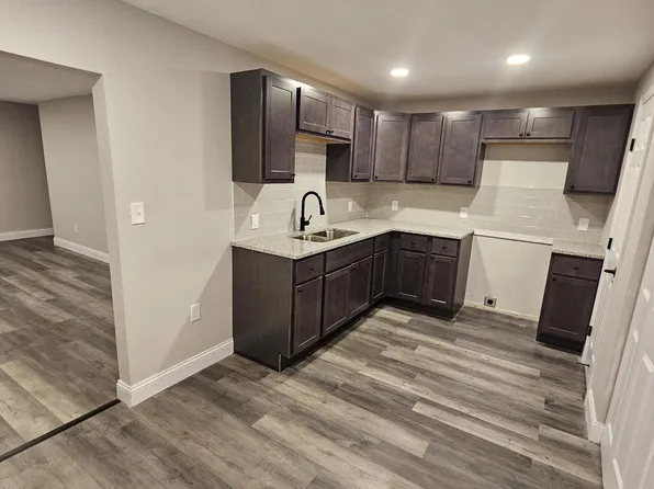 2044 Kappel Dr, Saint Louis, MO 63136