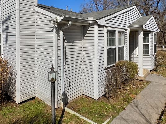 3rd image of 1128 Cabana Dr