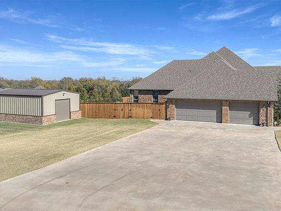 4th image of 1314 Glenwood Dr