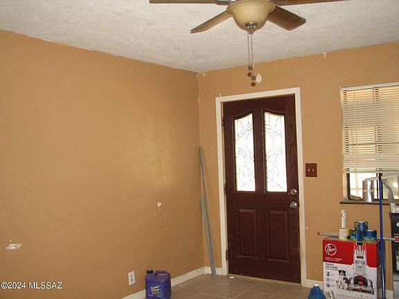 5th image of 2415 W Bryant Ln