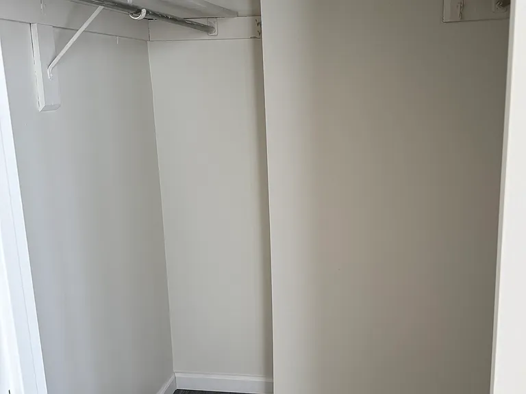 5500 Holmes Run Pkwy #320 — Photo 8
