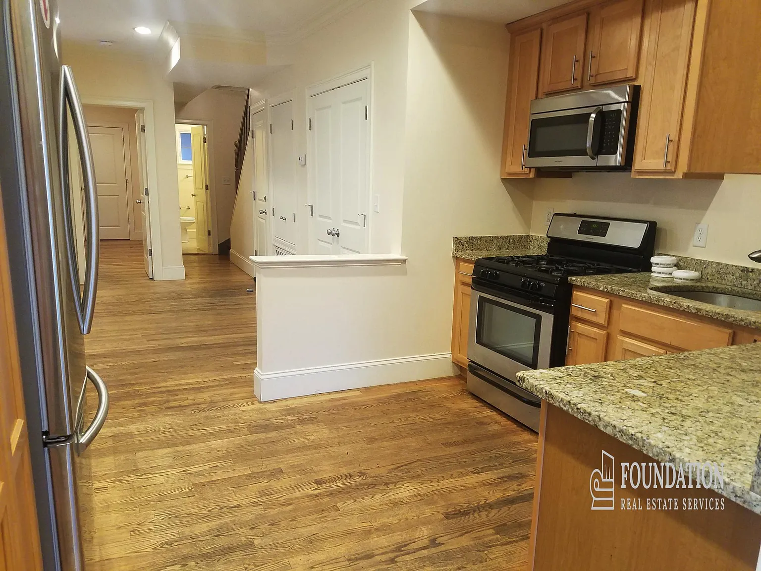 4 bed, 2.0 bath, 1200 sqft, $3,500 — Photo 3