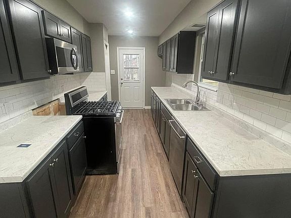 5th image of 1001 E F St
