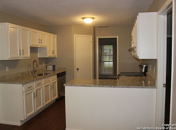 2nd image of 6003 Creekway St