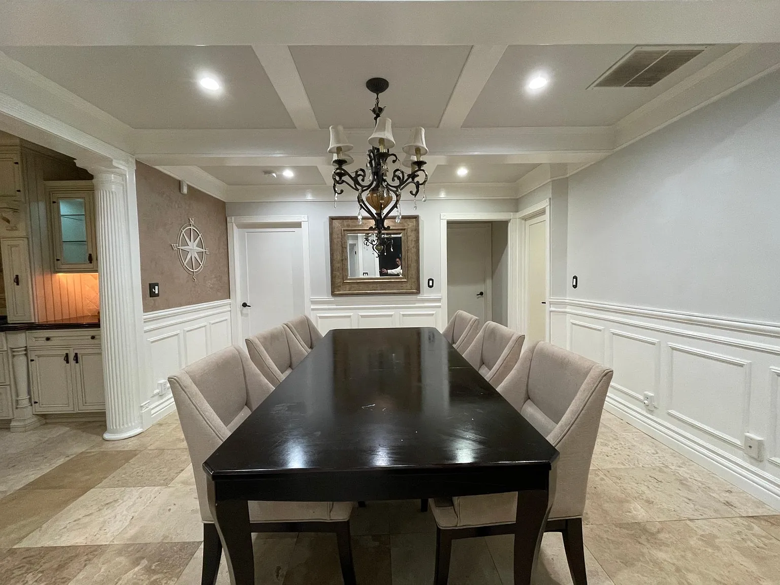 2533 Barry Ave — Photo 3