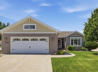 208 15th Avenue Way E, West Fargo, ND 58078