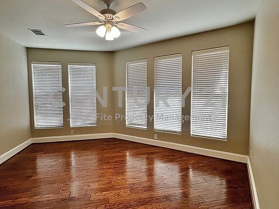 2nd image of 2625 Villa Di Lago Unit 5