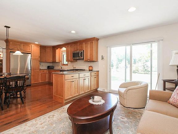 2nd image of 676 Radford Dr