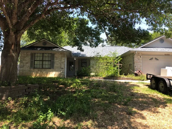1968 Queen Victoria Dr, New Braunfels, TX 78130