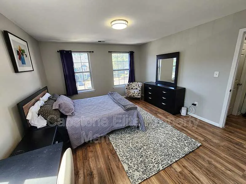 Studio, 2.5 bath, 250 sqft, $1,550 — Photo 3