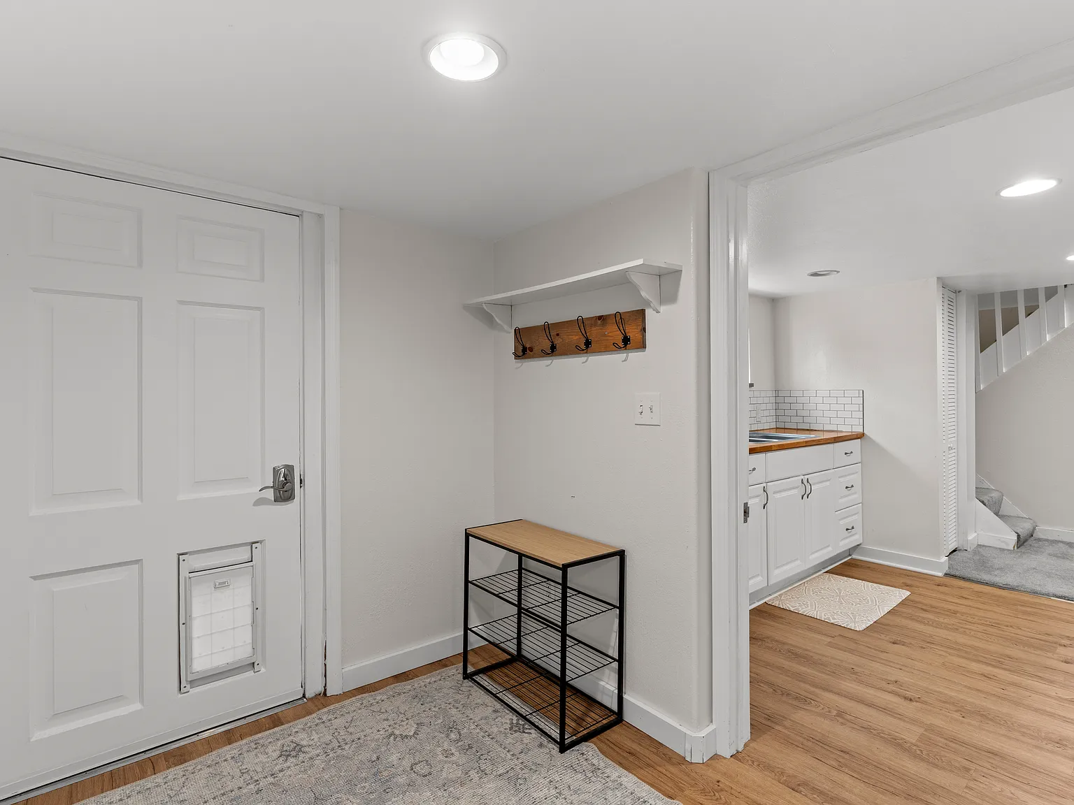 3 bed, 2200 sqft, $4,000 — Photo 2