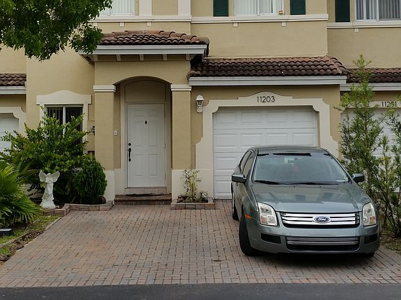5th image of 11203 NW 57th Ln
