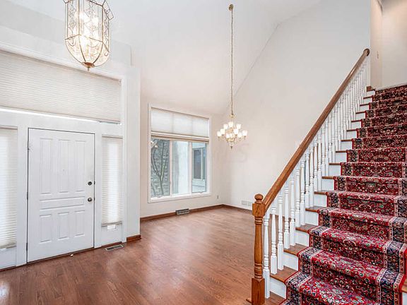 5th image of 10230 Ashton Close