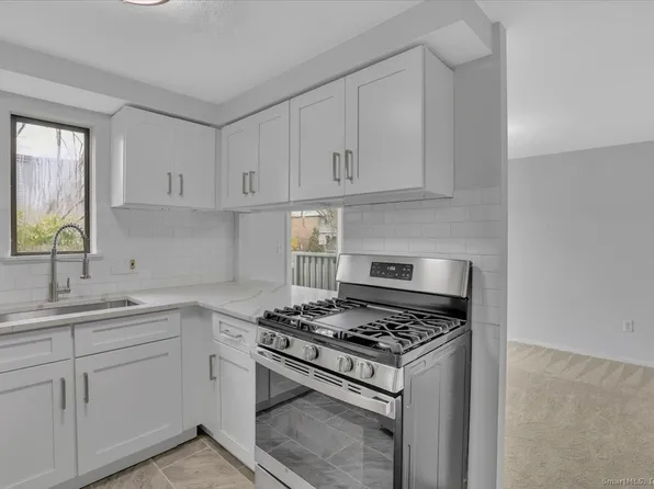 3 Trolley Crossing Lane #3, Middletown, CT 06457