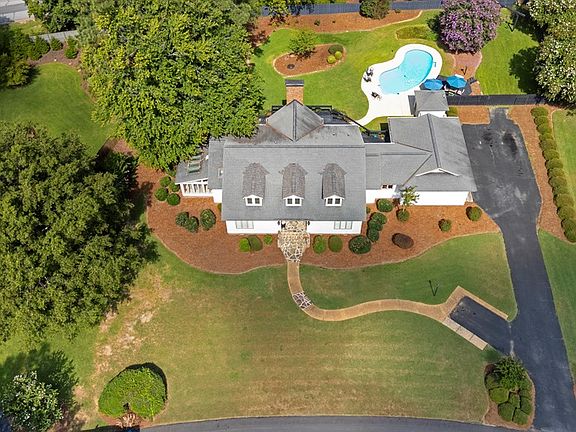 2nd image of 509 Lodge Dr