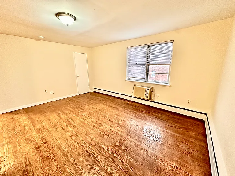 5918 Houghton St #2 — Photo 8