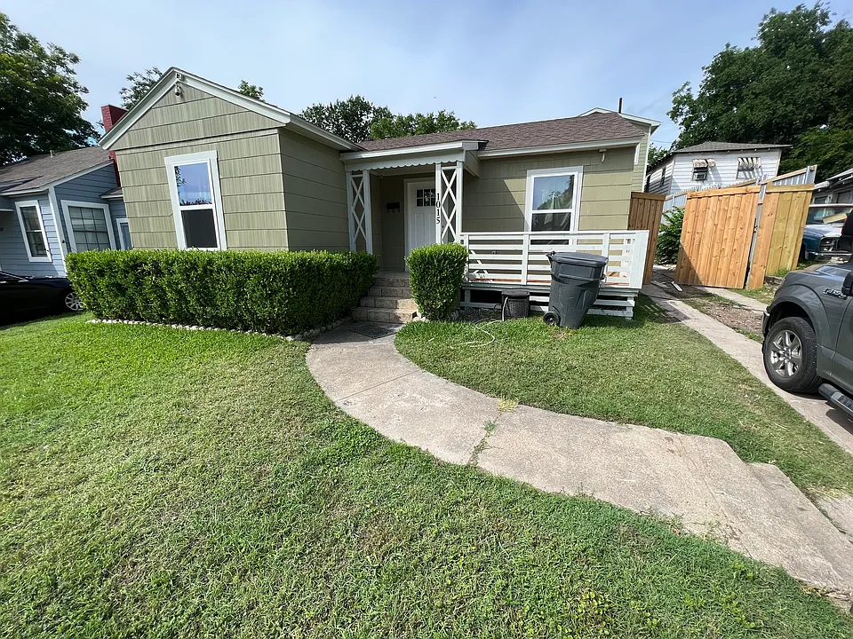 1015 Cameron Ave #1