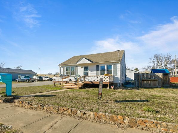 1125 Walnut St, Carthage, MO 64836