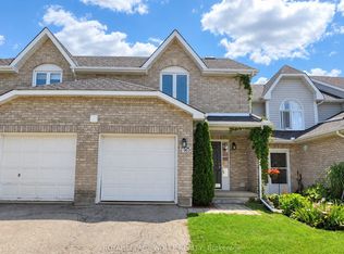 525 Oakvale Dr #2, Waterloo, ON N2T2G8