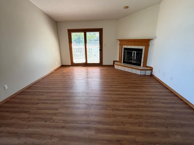 5334 Dierks Dr — Photo 7