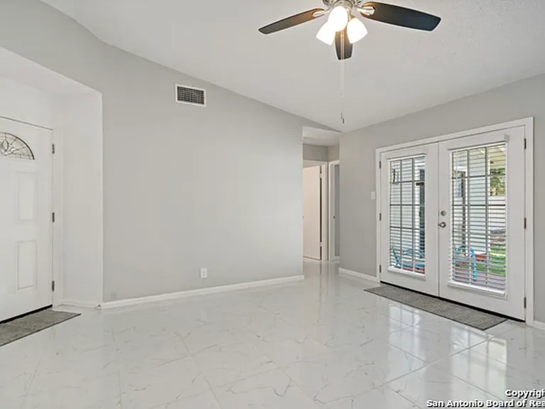 6739 Hickory Springs Dr — Photo 10