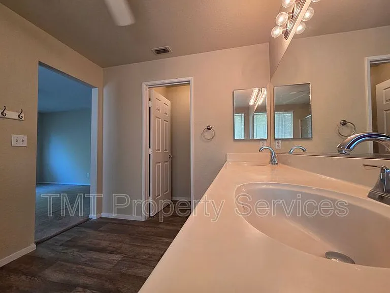 1717 Providence Way — Photo 41