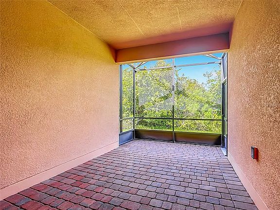 4th image of 3443 FALLBROOK DR