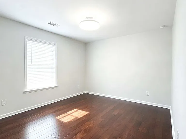2440 Northmont Pkwy — Photo 26