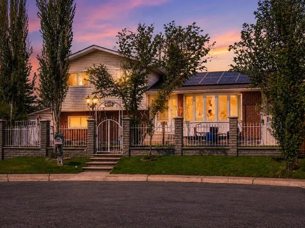 204 S Whiteview Close NE, Calgary, AB T1Y 1R3