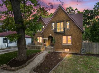 309 N Jackson St, Waukegan, IL 60085