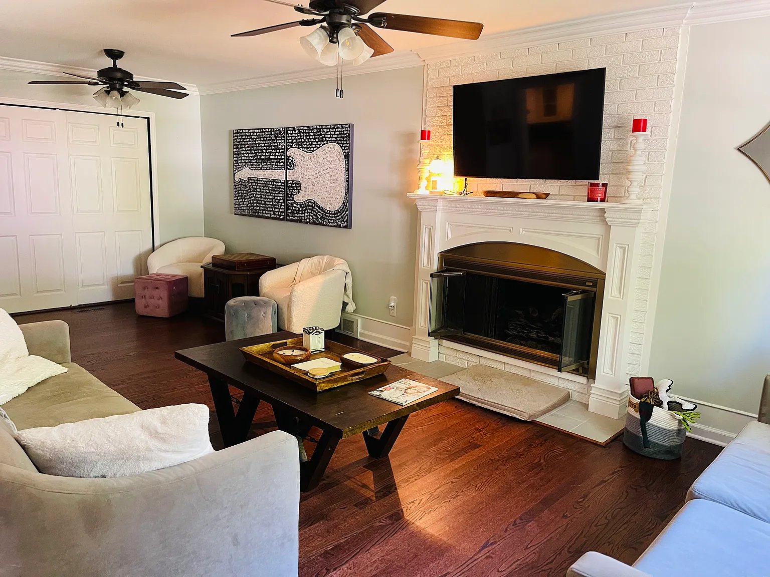 4 bed, 2.5 bath, 1751 sqft, $3,200 — Photo 2