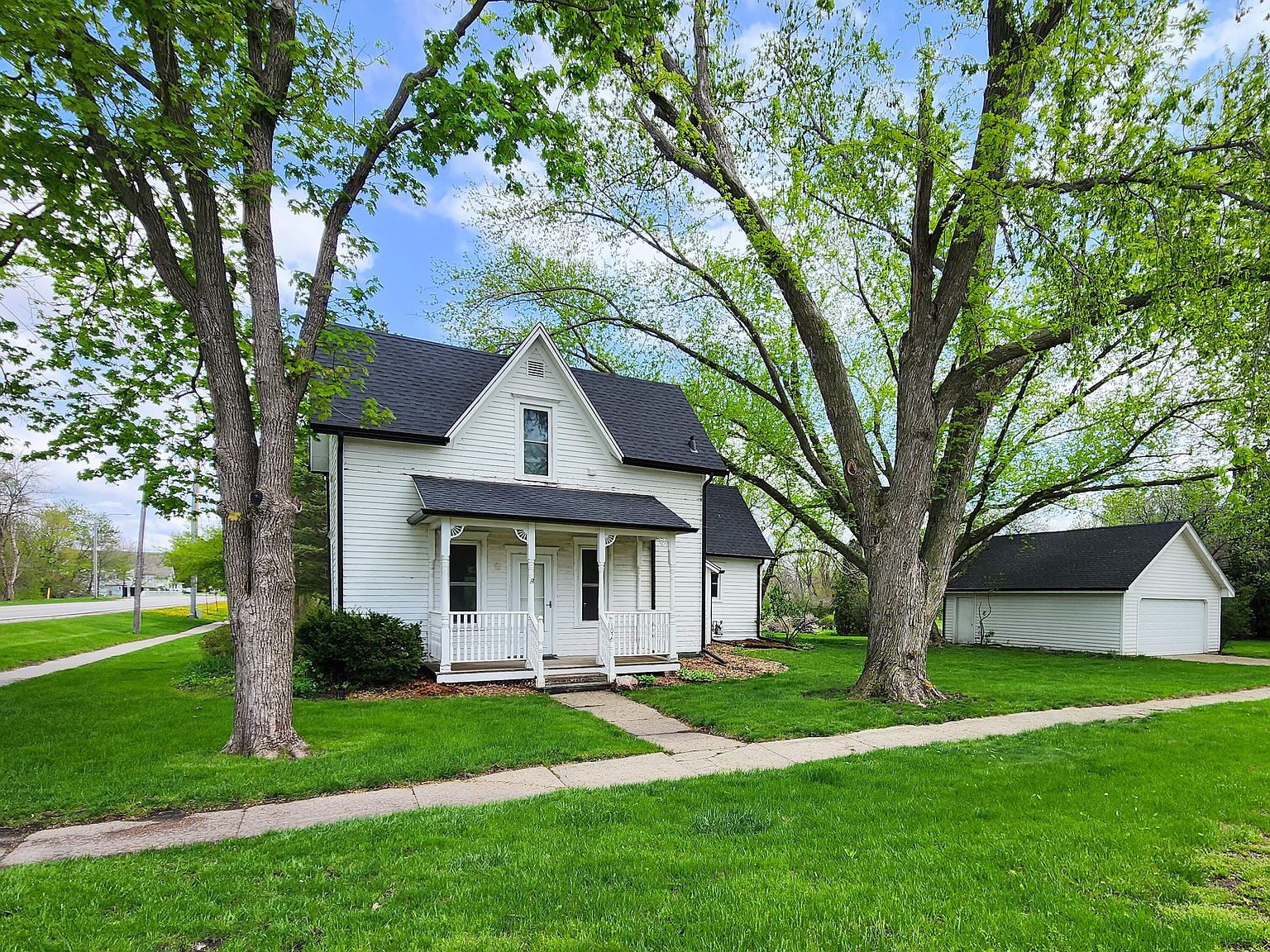 102 S Logan St, Roland, IA 50236 Zillow
