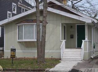 803 Gardenia Ave, Royal Oak, MI