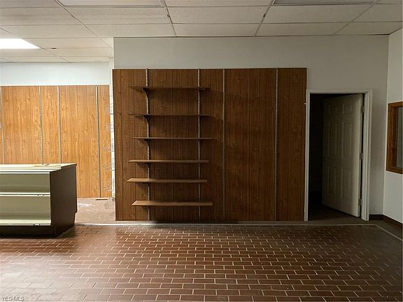 4th image of 6500 Lorain Ave