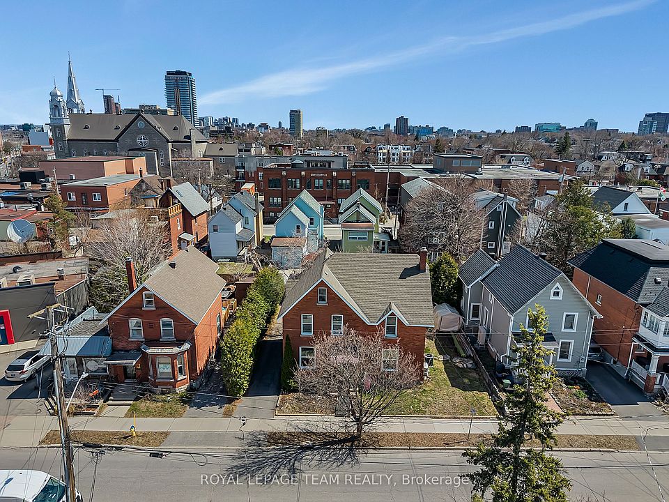 1st image of 11 Sherbrooke Ave