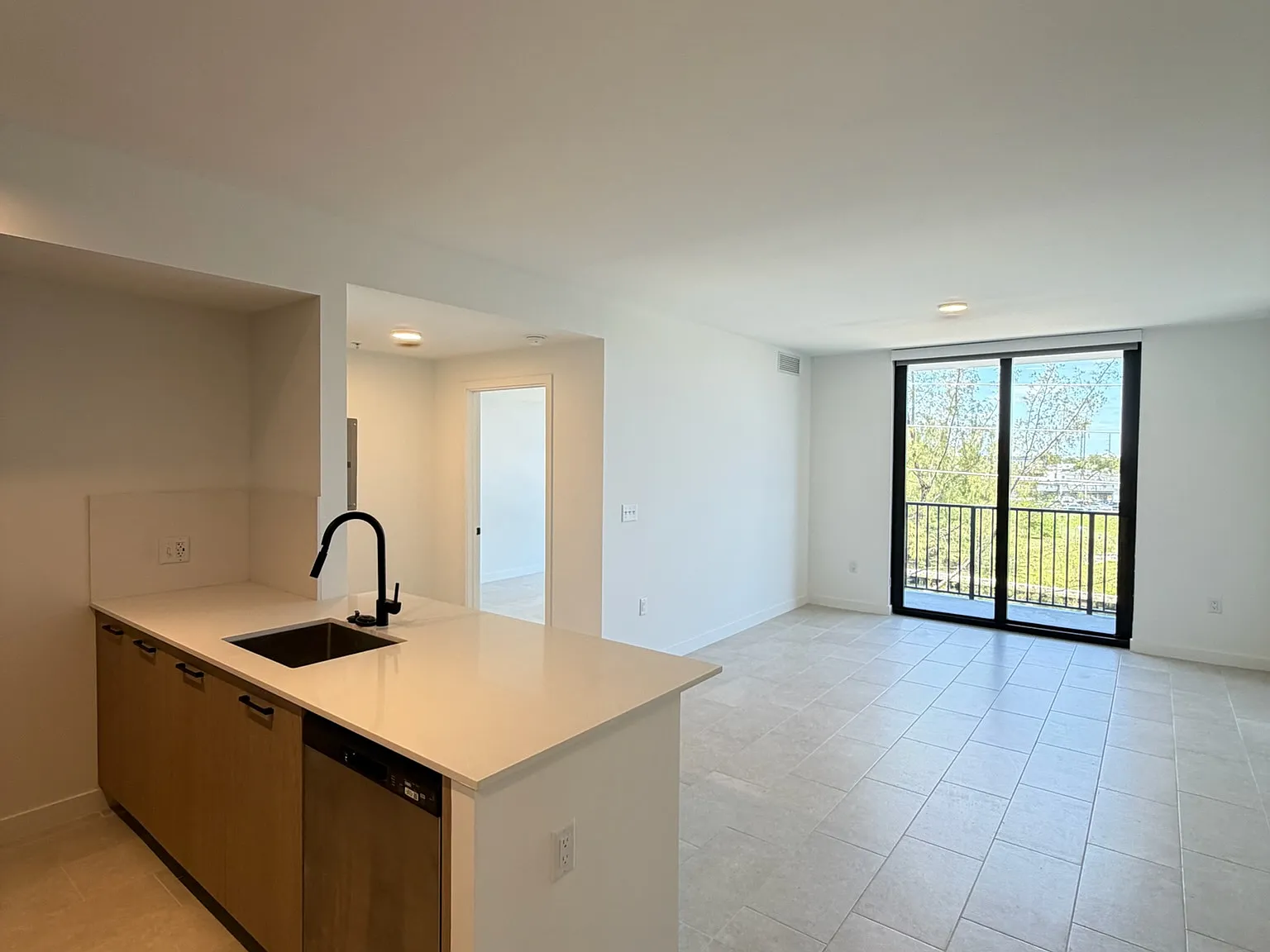 2 bed, 916 sqft, $2,875 — Photo 4