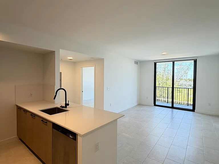1690 NW 28th Ave #B2 — Photo 4