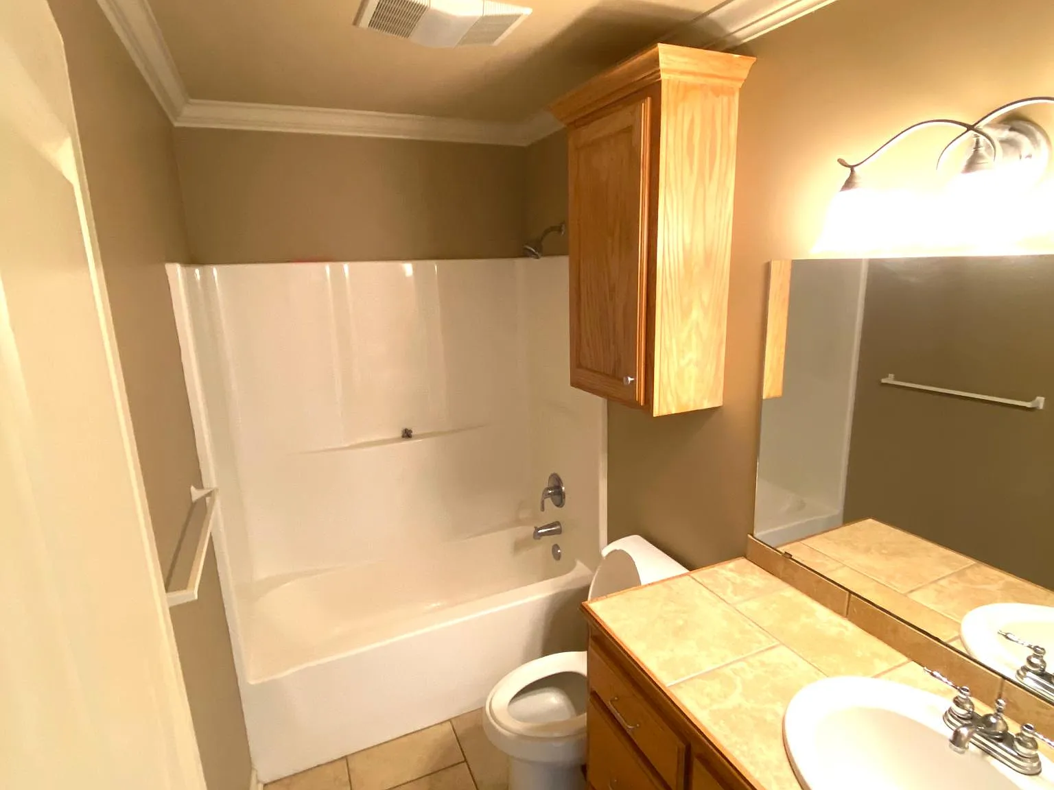 3 bed, 1400 sqft, $1,650 — Photo 4