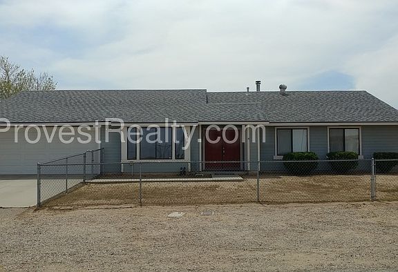 2nd image of 13583 Avenal St