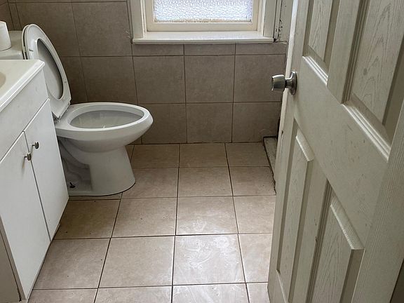 2nd image of 2090 Fillmore Ave #2