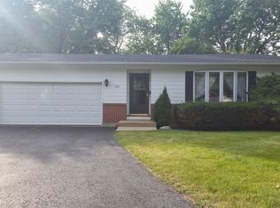 330 College St, Crystal Lake, IL 60014